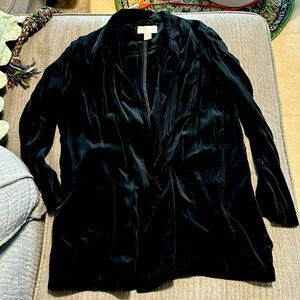 H&M ladies trend silk blazer with pockets on the bottom